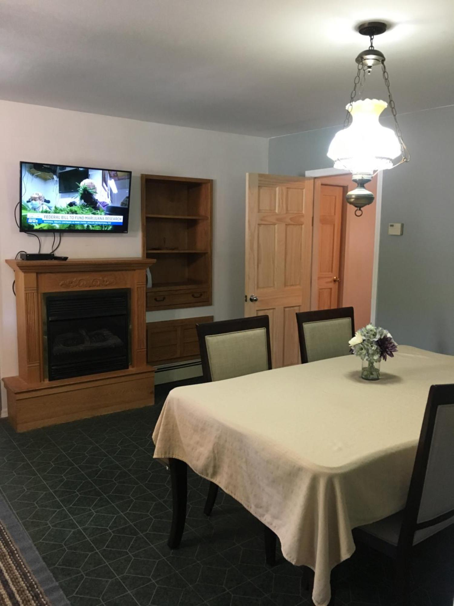 Barberry Court Motel &Cabins Lake George Esterno foto