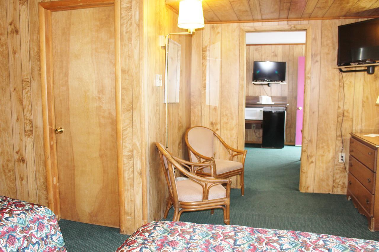 Barberry Court Motel &Cabins Lake George Esterno foto