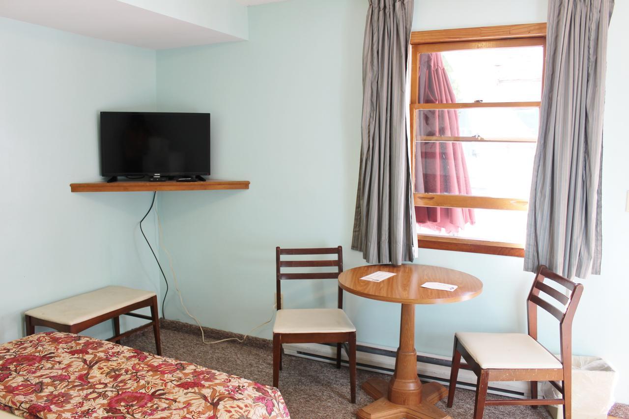 Barberry Court Motel &Cabins Lake George Esterno foto