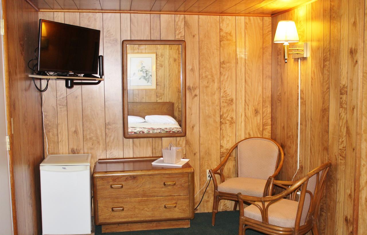 Barberry Court Motel &Cabins Lake George Esterno foto