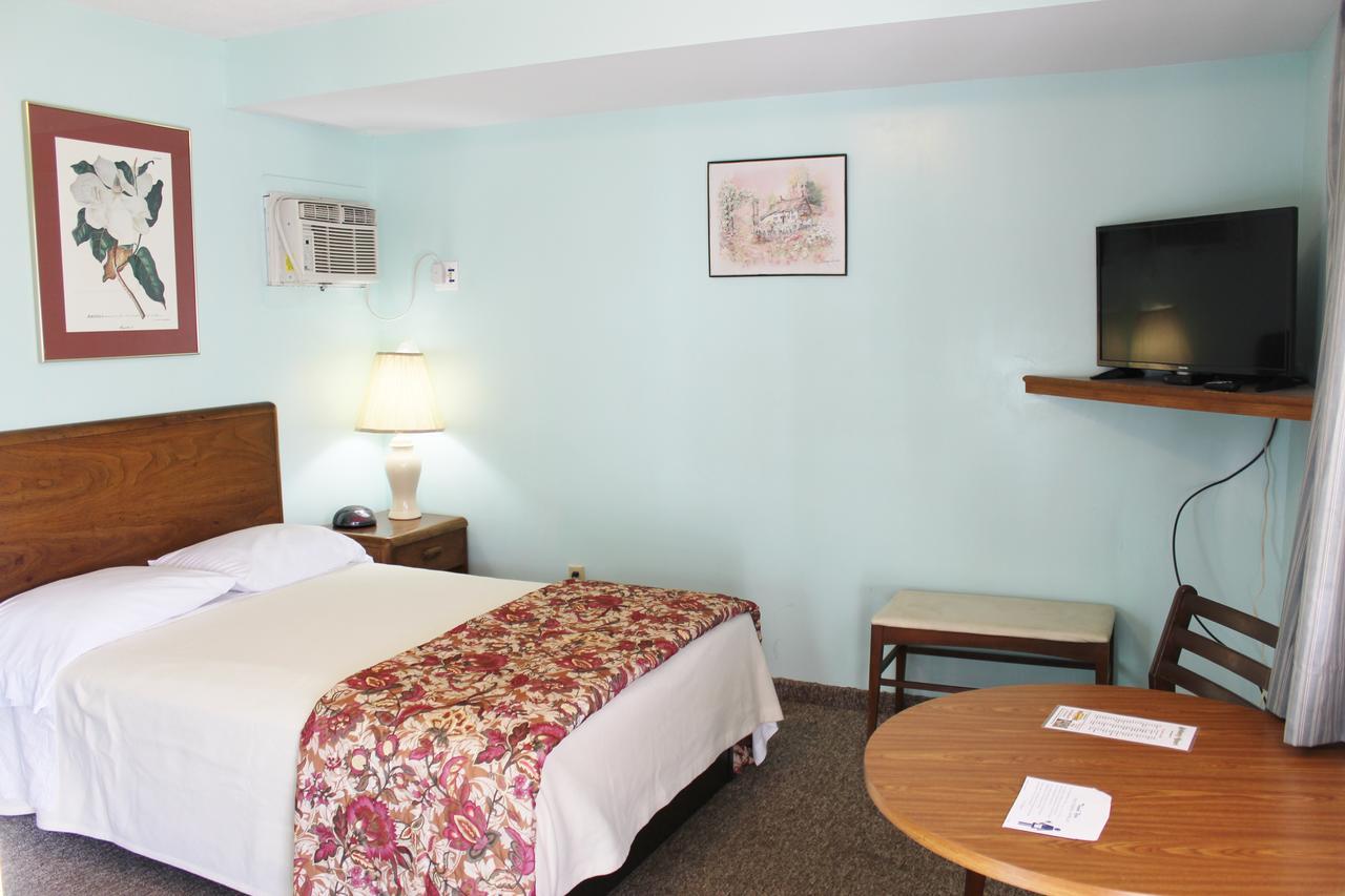 Barberry Court Motel &Cabins Lake George Esterno foto