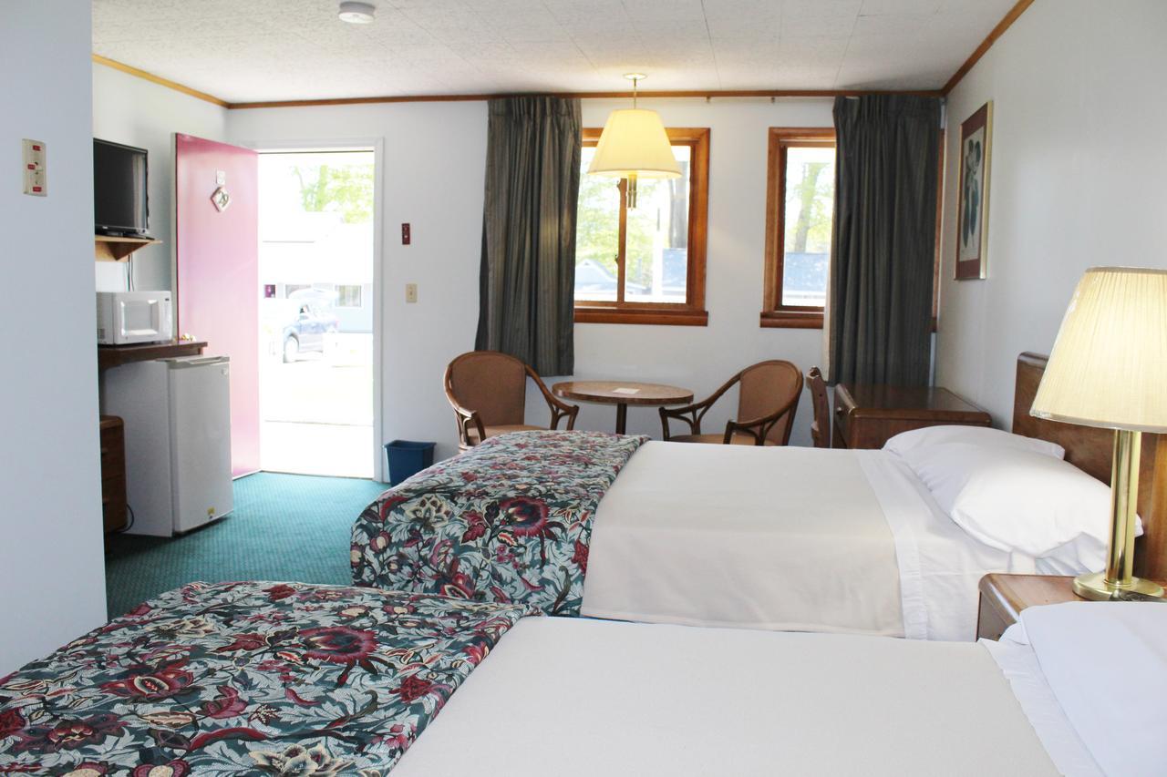Barberry Court Motel &Cabins Lake George Esterno foto