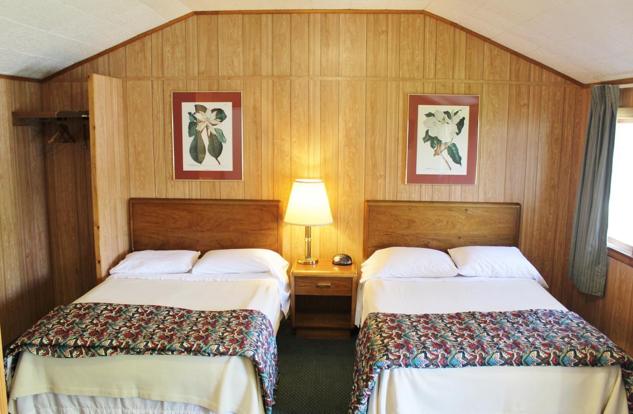 Barberry Court Motel &Cabins Lake George Esterno foto