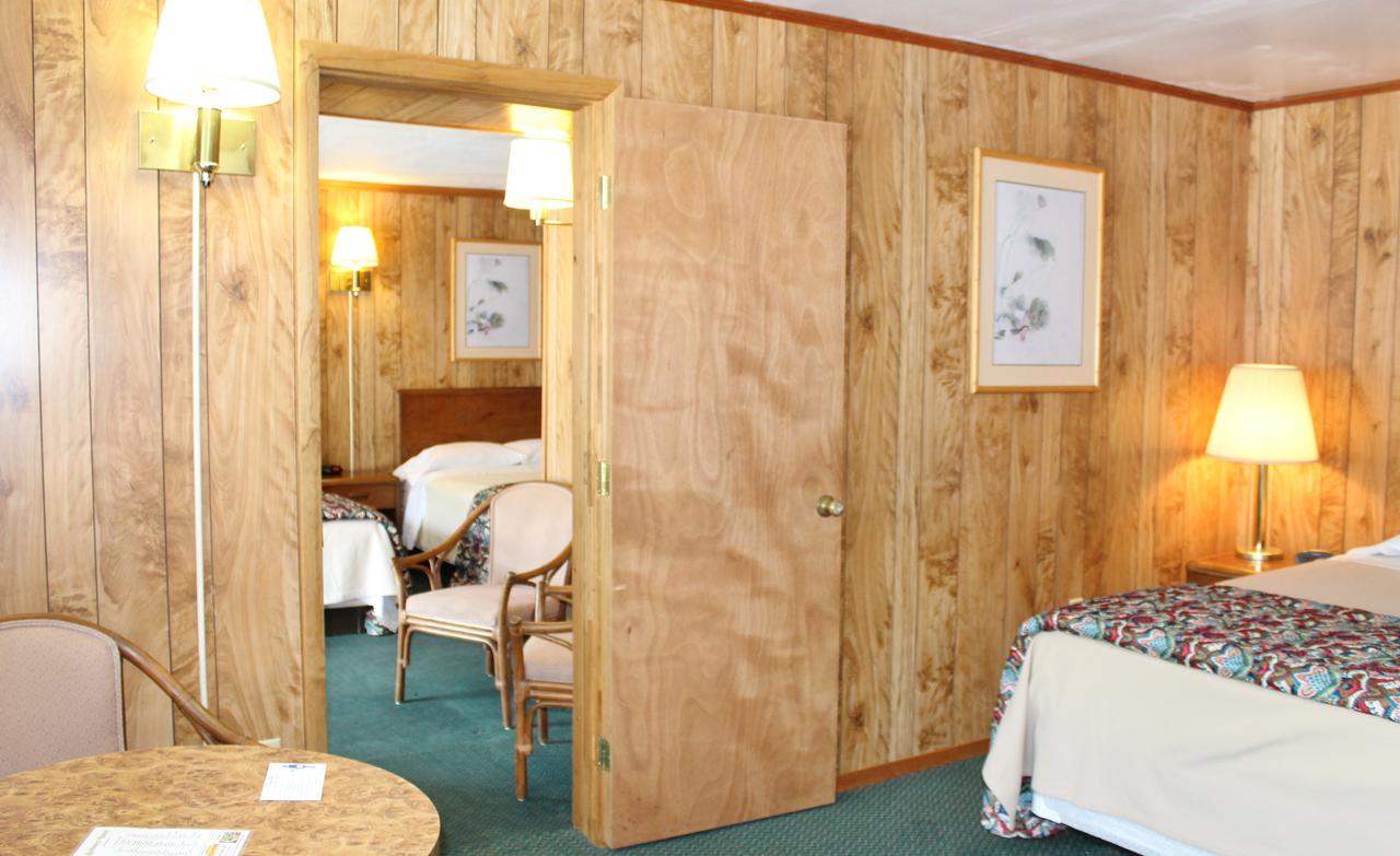 Barberry Court Motel &Cabins Lake George Esterno foto