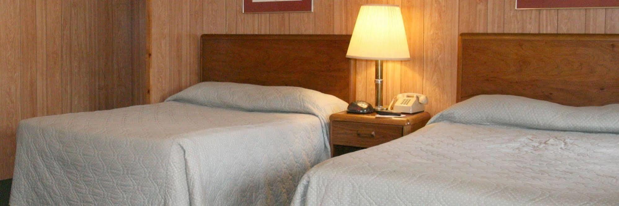 Barberry Court Motel &Cabins Lake George Esterno foto